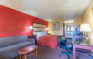 Bedroom 2 Motel 6 Milledgeville GA