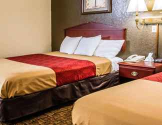 Bedroom 2 EOD Surestay Hotel by Best Western Tonawanda