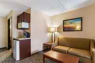 Ruang untuk Umum Comfort Inn Findley Lake I-86 Exit 4