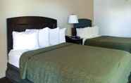 Bedroom 7 Rodeway Inn and Suites (ex Americas Best Value Inn and Suites Las Cruces I-10 Exit 140)