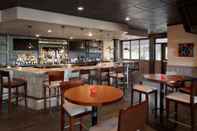 Bar, Cafe and Lounge Ramada by Wyndham Uniontown