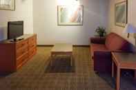 Ruang Umum Quality Inn Aurora Denver (ex. La Quinta Inn Denver Aurora)