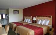 Bedroom 6 Econo Lodge Christiansburg-Blacksburg I-81