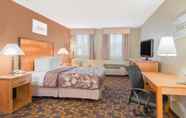 Bedroom 4 Days Inn by Wyndham Gettysburg