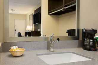 Khác 4 Days Inn and Suites Cherry Hill