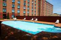 Swimming Pool Lynchburg Grand Hotel (ex. Holiday Inn Lynchburg)