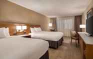Bedroom 3 Clarion Hotel Milwaukee Airport (ex. Radisson Milwaukee Airport)