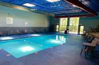 Swimming Pool Clarion Hotel Milwaukee Airport (ex. Radisson Milwaukee Airport)