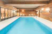 Swimming Pool Days Inn by Wyndham Colchester Burlington