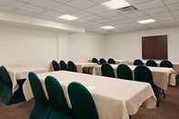 Ruangan Fungsional Days Inn by Wyndham Colchester Burlington