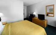 Phòng ngủ 2 Quality Inn & Suites Springfield Southwest near I-72