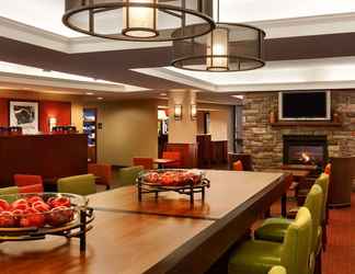 Lobi 2 Hampton Inn Burlington