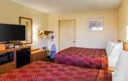 Bilik Tidur 7 Econo Lodge Near Clackamas Town Center