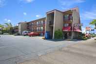 Luar Bangunan Econo Lodge Near Clackamas Town Center