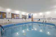 Swimming Pool SureStay Plus Hotel by Best Western Minot