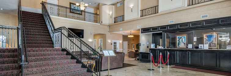 Lobby Clarion Inn and Suites Central Clearwater Beach FL