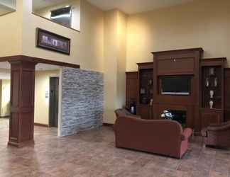 Lobby 2 Quality Suites