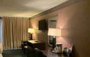 Kamar Tidur 7 Lincoln Inn Express Hotel and Suites