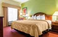 Bedroom 6 Quality Inn Walterboro, SC