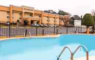 Swimming Pool 3 Comfort Inn Columbia