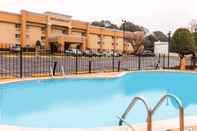 Swimming Pool Comfort Inn Columbia