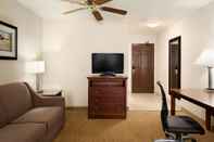 Common Space Country Inn & Suites By Radisson Grand Rapids Airport Mi