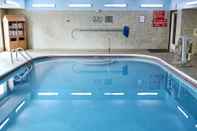 Swimming Pool Country Inn & Suites By Radisson Grand Rapids Airport Mi