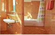 Phòng tắm bên trong 6 Original Binh Duong 4 Hotel