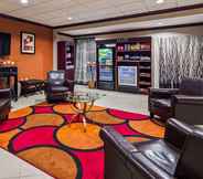 Lobby 7 Baymont by Wyndham La Vergne (ex SureStay Plus Hotel by Best Western Nashville Southeast)