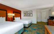Bedroom 6 La Quinta Inn and Suites Lakeland West