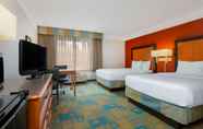 Bedroom 7 La Quinta Inn and Suites Lakeland West
