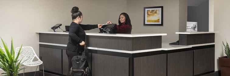 Lobby Candlewood Suites Alexandria West (ex Bragg Towers Extended Stay Hotel)