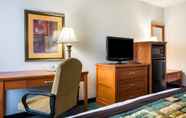 Kamar Tidur 4 Quality Inn and Suites Chattanooga