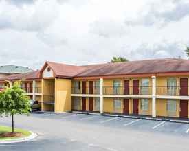 ภายนอกอาคาร 4 Econo Lodge