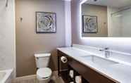 In-room Bathroom 4 Best Western Independence Kansas City