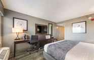 Bilik Tidur 2 Clarion Pointe Greensboro Airport (ex. Best Western Plus Greensboro Airport Hotel)