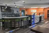 Bar, Cafe and Lounge Clarion Pointe Greensboro Airport (ex. Best Western Plus Greensboro Airport Hotel)