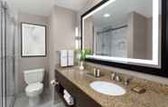 Toilet Kamar 3 Hilton Indianapolis Downtown