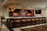 Bar, Kafe, dan Lounge Hilton Garden Inn City Center