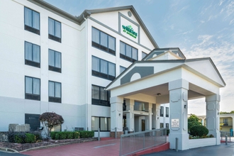 Bangunan 4 Wingate by Wyndham Memphis East (ex La Quinta Inn and Suites Memphis East-Sycamore View)