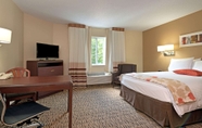 Kamar Tidur 2 Mainstay Suites Hartford Meriden