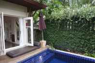 Kolam Renang Replay Pool Villa Beachfront (ex Punnpreeda Pool villa Beachfront)