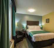 Bedroom 5 Hawthorn Suites by Wyndham St Robert/Ft Leonard Wood (ex. Howard Johnson Saint Robert Near Fort Leon