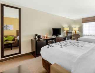 Kamar Tidur 2 Sleep Inn and Suites