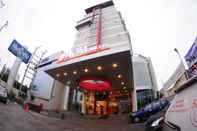 Exterior Hom Hotel Simpang Lima