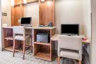 Functional Hall Comfort Suites