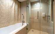 In-room Bathroom 4 Greenview Ekkamai 10