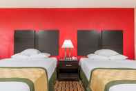 ห้องนอน Days Inn by Wyndham Muncie -Ball State University