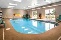 Swimming Pool Econo Lodge Shelbyville