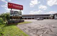 Ruang Umum 2 Econo Lodge Inn and Suites Northborough MA